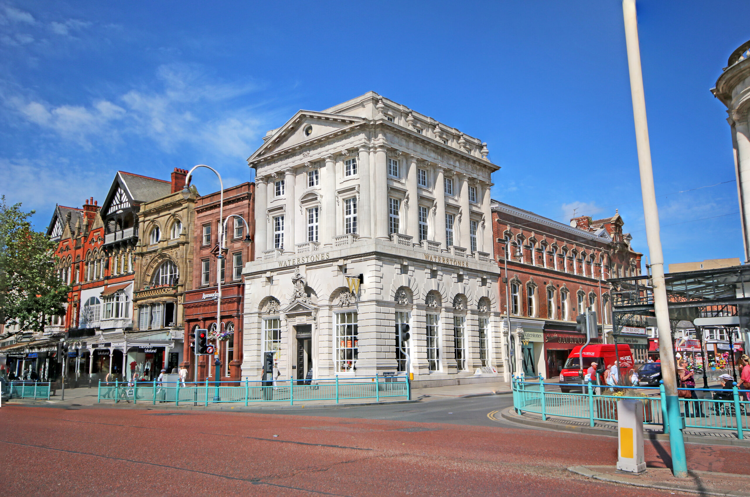 Revolutionising Hospitality in Southport: How Ultra-fast Gigabit Fibre Can Empower Your Business