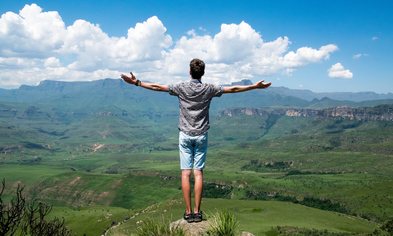 5 Ways Outsourcing Your IT Can Turn Your Budget Blues Into a Symphony of Savings